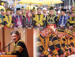 Bupati Monadi Terima Gelar Adat “Depati Meletap Bumi” dalam Kenduri Sko Duo Luhah Pendung