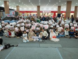 Terbar Senyuman Jelang Idul Fitri, Rocky Candra Ajak 400 Anak Dhuafa Belanja Lebaran