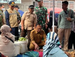 Operasi Pasar di Jujun, Wabup Murison Cek Harga dan Ketersediaan Sembako Jelang Lebaran