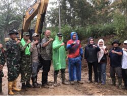 Sinergi Pemda dan TNI, Peningkatan Jalan Pungut Mudik – Sungai Kuning Resmi Dimulai