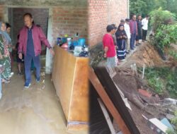 Wabup Murison Turun ke Lokasi Banjir Bandang di Pengasi, Pastikan Penanganan Cepat untuk Warga